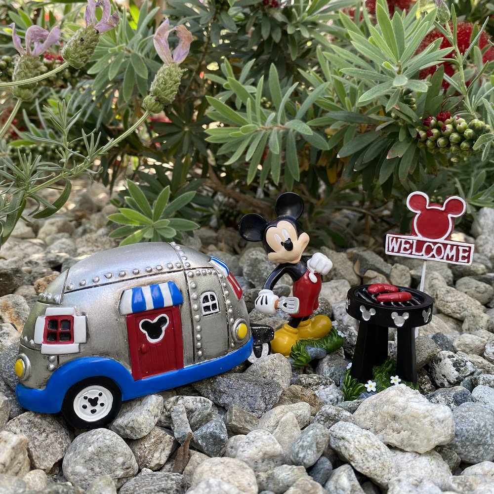 Mickey Miniature Garden Set (4 Pieces Set)